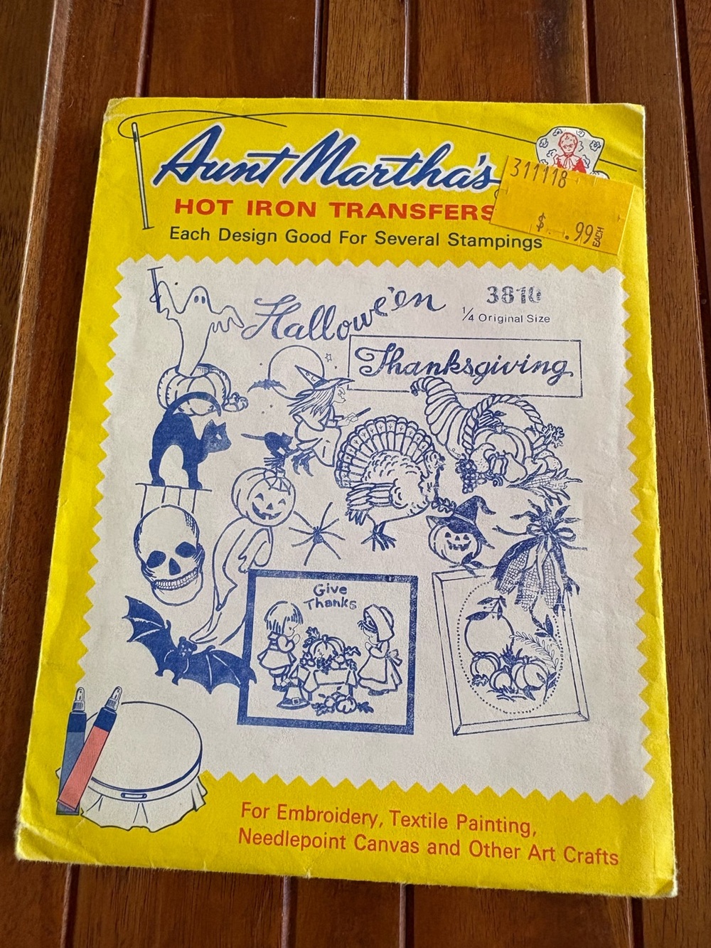 Vintage Aunt Martha’s 3810 Halloween & Thanksgiving hot iron embroidery transfer